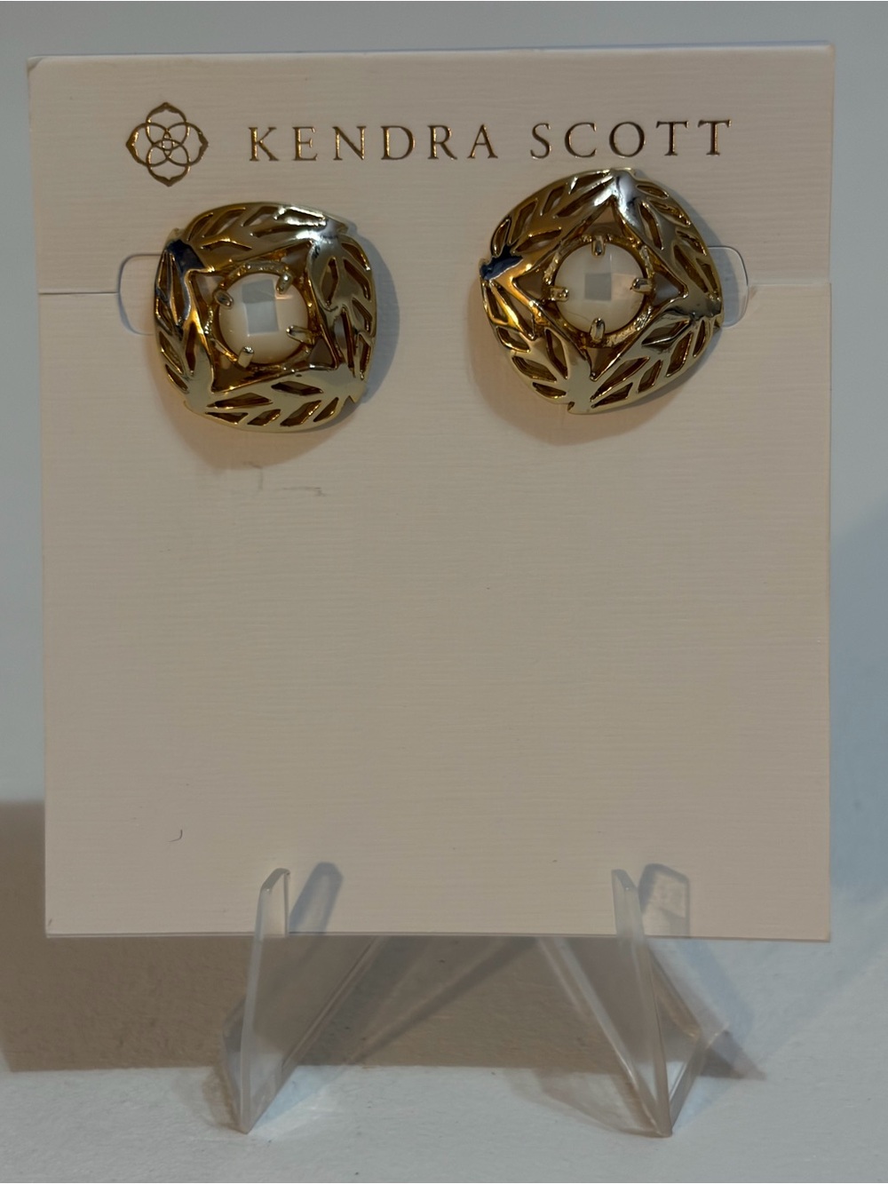 Retired Kendra Scott Stella Vintage Mother of Pearl Stud Earrings